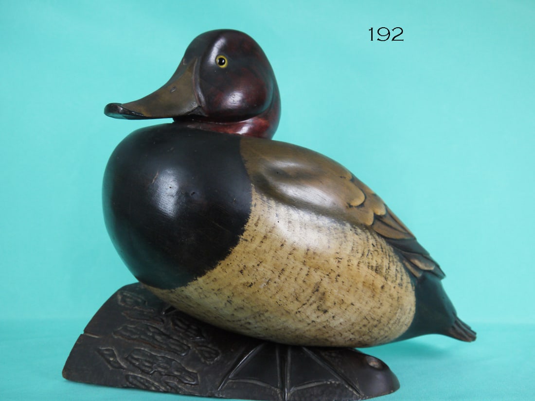 REDHEAD DRAKE, T. TABER: VERY FINE REDHEAD DRAKE by Tom Taber. Very good original paint and structural condition. Oversized carving with multiple primary and secondary feather detail. Raised wing tips and carved tail feathers