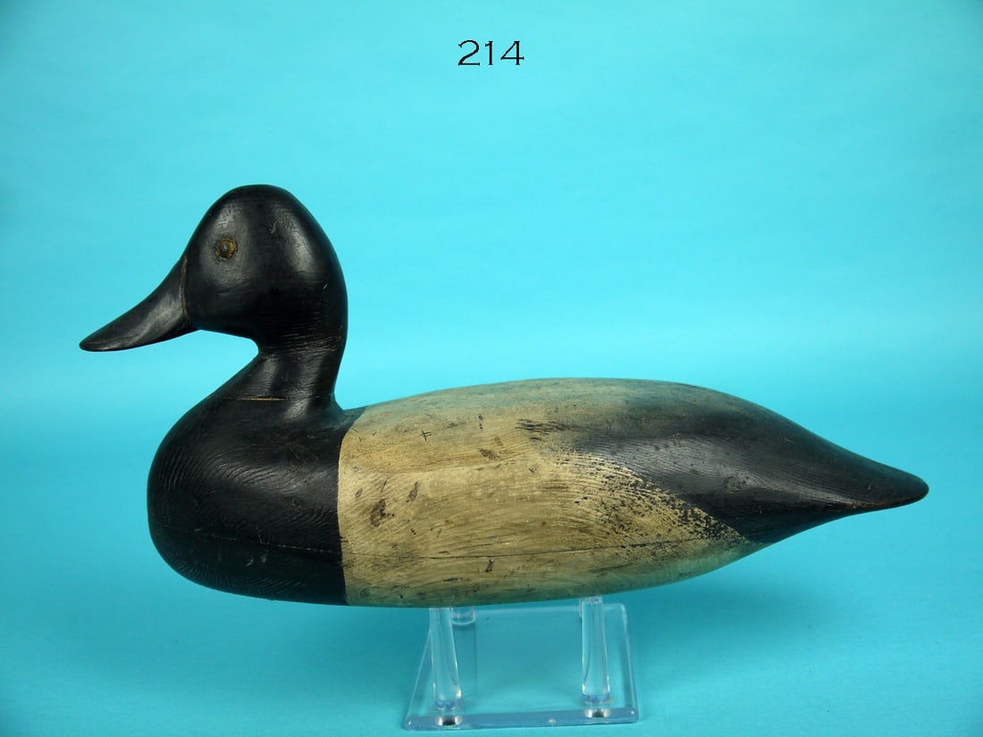 BROADBILL DRAKE, W. RYS: BROADBILL DRAKE by Walter Rys, West Creek, NJ, (1904-1971). Very good original paint and structural condition. Hollow construction. Carved in the style of Rowley Horner, his mentor. Retains tack eyes