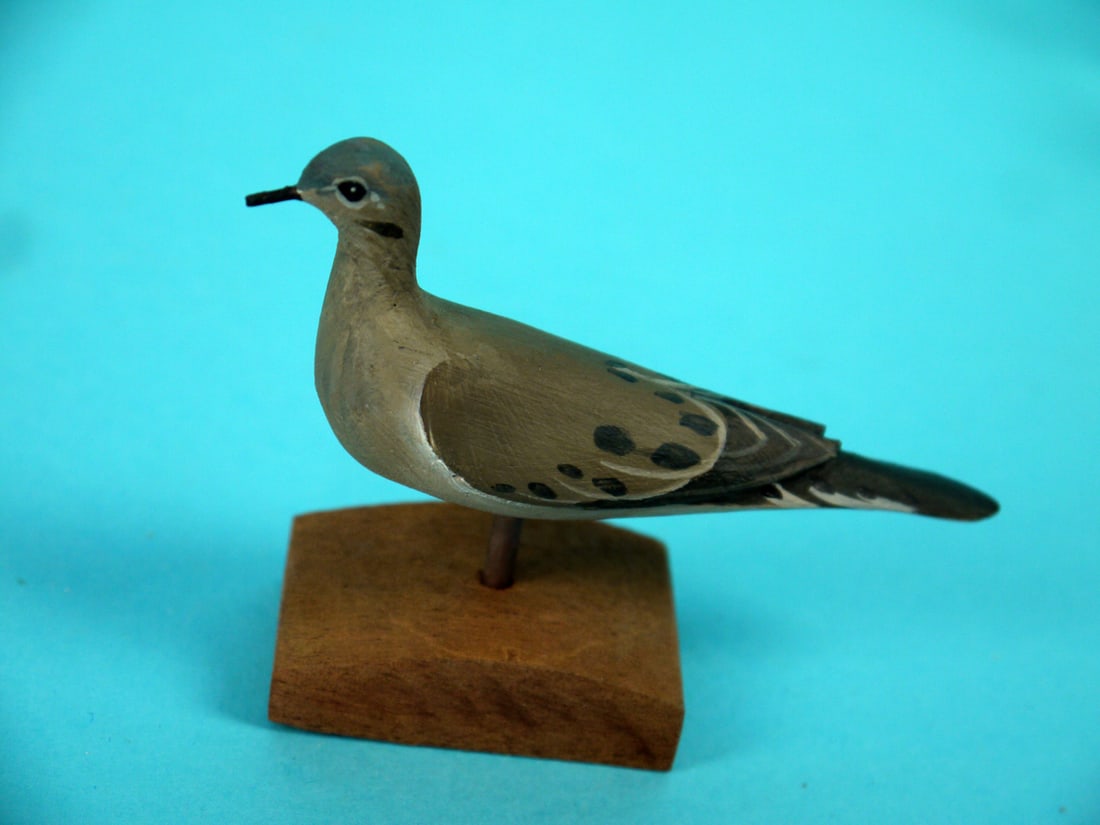 MINIATURE MOURNING DOVE, D. RHODES: MINIATURE MOURNING DOVE by Dave Rhodes, Absecon, NJ. Excellent original paint and structural condition. Relief-carved wings with raised wing tips. Painted eye detail. Signed by make and dated Y2K.