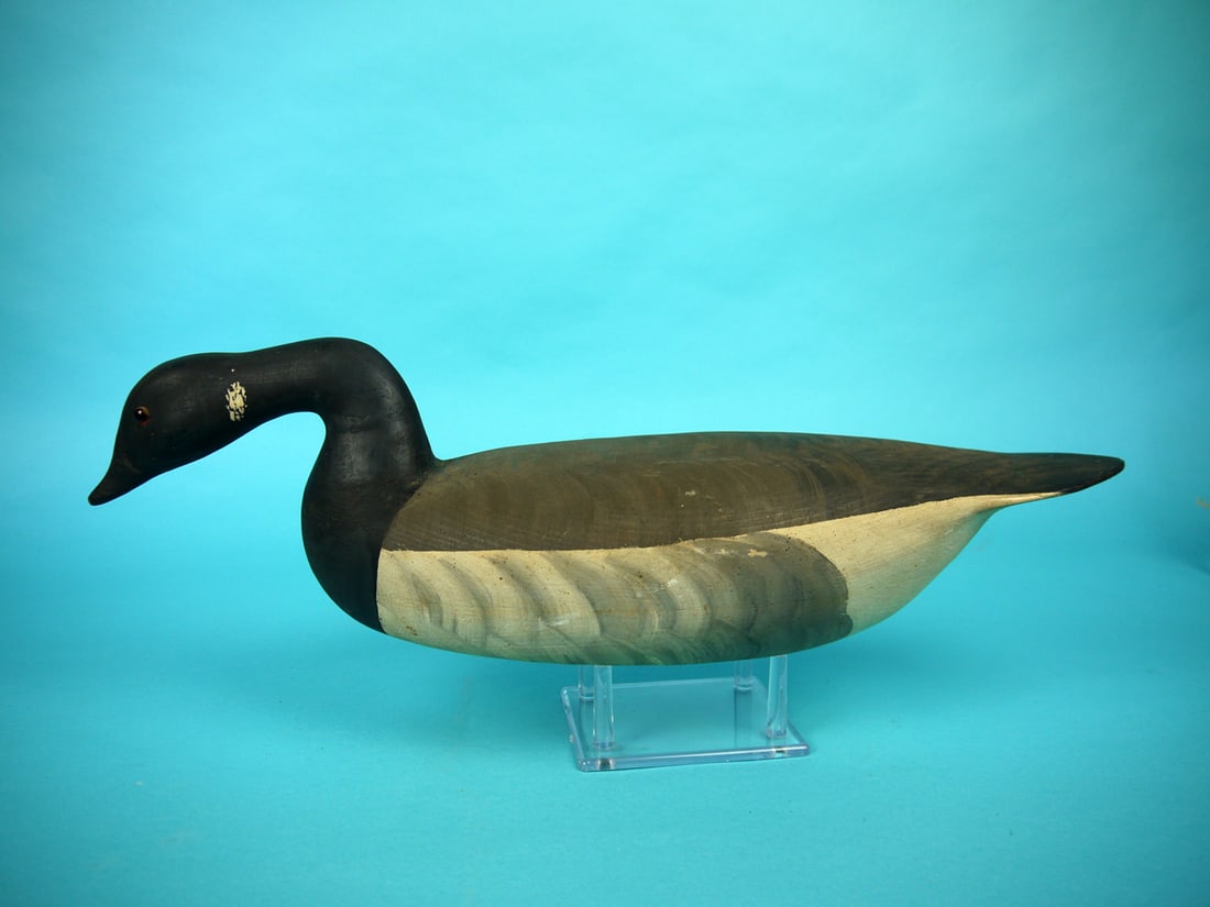 BRANT, H. CONKLIN: BRANT by Hurley Conklin, Manahawkin, NJ. Very good original paint and structural condition. Hollow construction. Swimming model. Retains glass eyes and oval weight. Overall length is approximately 20