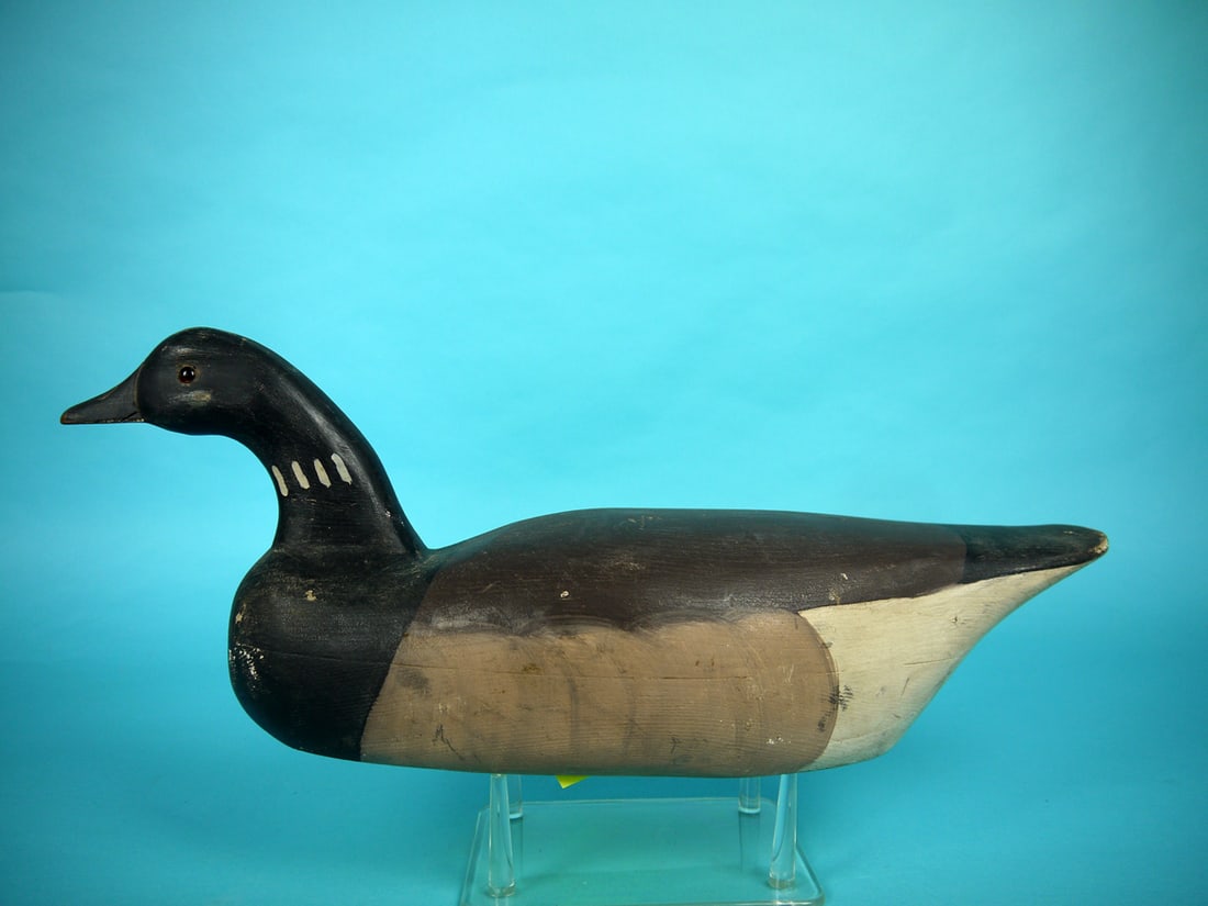 BRANT, C. WILBER: BRANT by Charles "Pete" Wilber, Island Heights, NJ. Good original paint with light in-use wear. Very good structural condition. Hollow construction. Retains glass eyes and bill with carved nostrils an