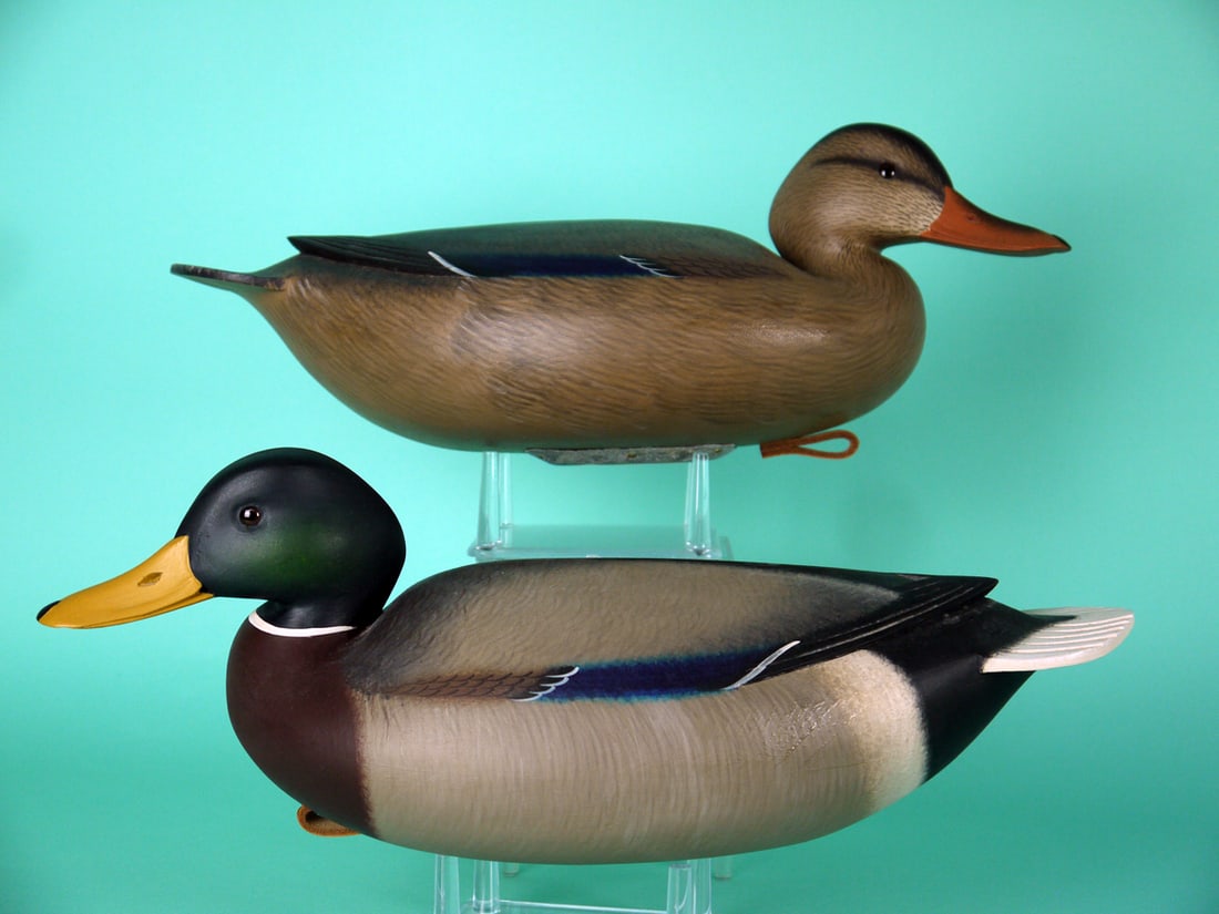 MALLARD PAIR, F.C. BROWN, JR.: FINE PAIR OF MALLARDS by Fredrick C. Brown, Jr., Pt. Pleasant, NJ. Excellent original paint and structural condition. Detailed painted featherwork overall. Raised carved wing tips and fluted tail