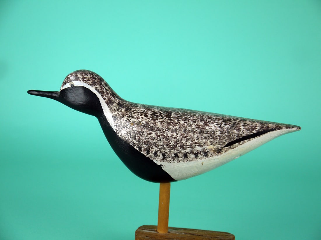 BLACK BELLIED PLOVER, H. CONKLIN: FINE BLACK-BELLIED PLOVER by Hurley Conklin, Manahawkin, NJ. Very good original paint and structural condition. Detailed stipple paint pattern to body. Carved and painted eyes. Signed by maker on