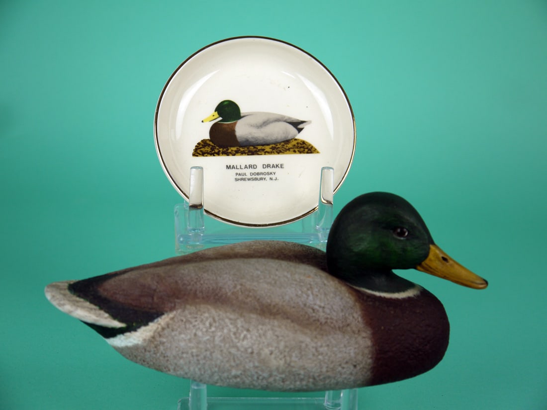 ONE-THIRD SIZE MALLARD DRAKE/DU ASHTRAY: ONE-THIRD SIZE MALLARD DRAKE by Paul Dobrosky, Shrewsbury, NJ. Excellent original paint and structural condition. Cork construction. Relief-carved wings and snug head. Head just slightly turned and