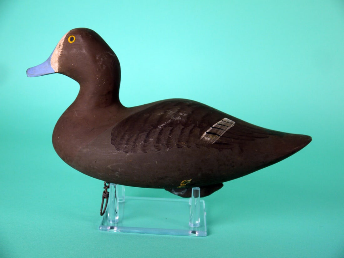 BLUEBILL HEN, H. JOBES: BLUEBILL HEN by Harry Jobes, Aberdeen, MD. Good original paint with small paint drip and small circular stain on back. Very good structural condition. Retains rigging ring and keel weight. Signed by