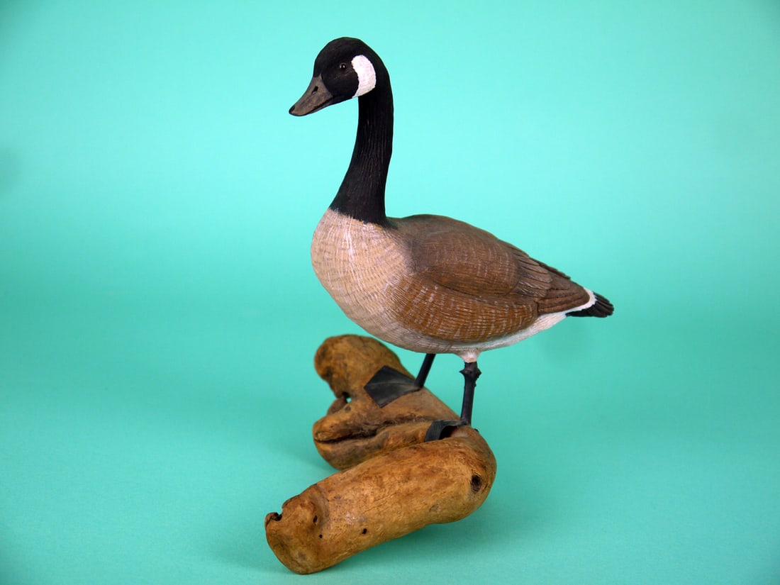 MINIATURE STANDING GOOSE, S. SPARRE: MINIATURE STANDING CANADA GOOSE by Stan Sparre, Cape Cod, MA. Excellent original paint and structural condition. High-head model with relief-carved wings and carved wing tips. Fluted tail carving.