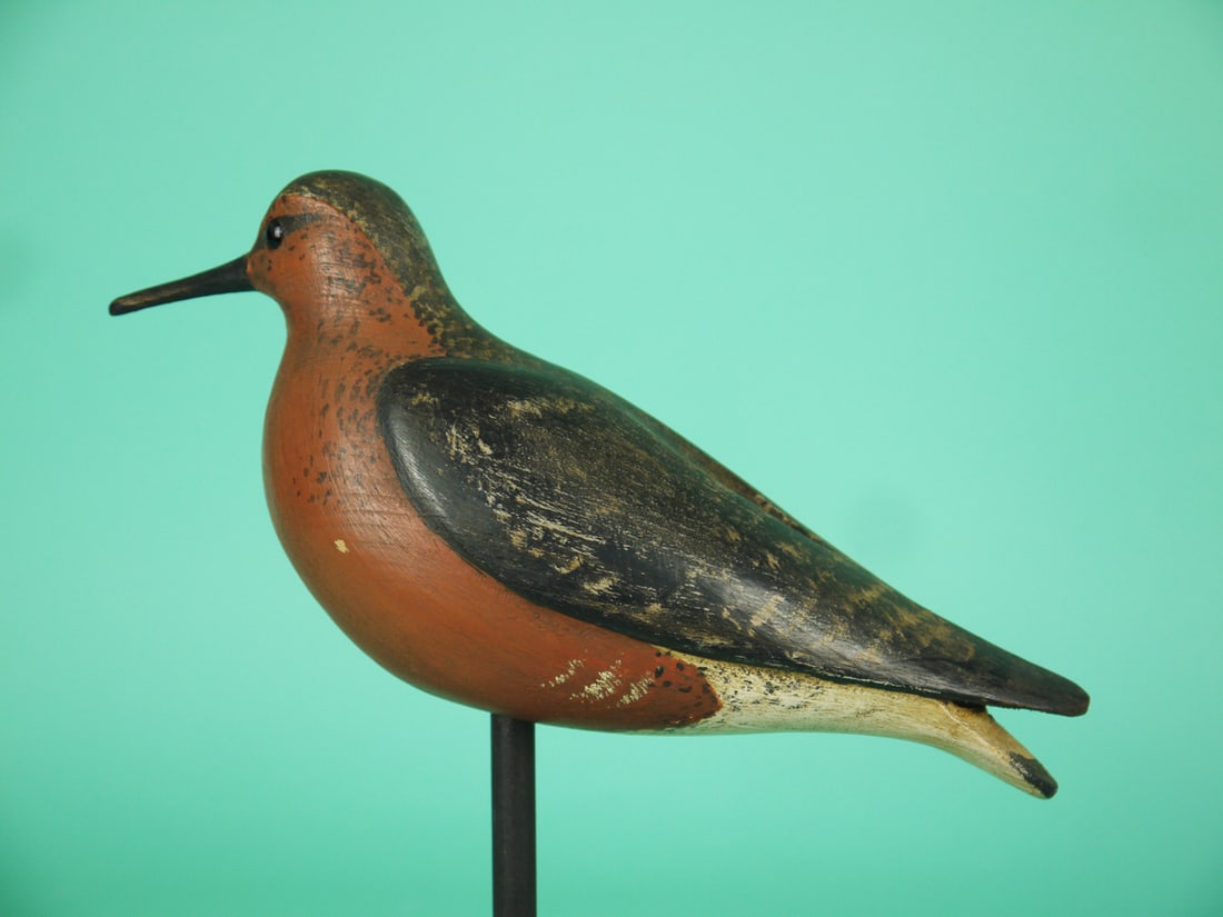 RED KNOT, S. MOREY: RED KNOT by Steve Morey, Tuckerton, NJ. Very good original paint and structural condition. Plump carving with relief-carved wings with carved crossed wing tips. Very slightly turned head retains