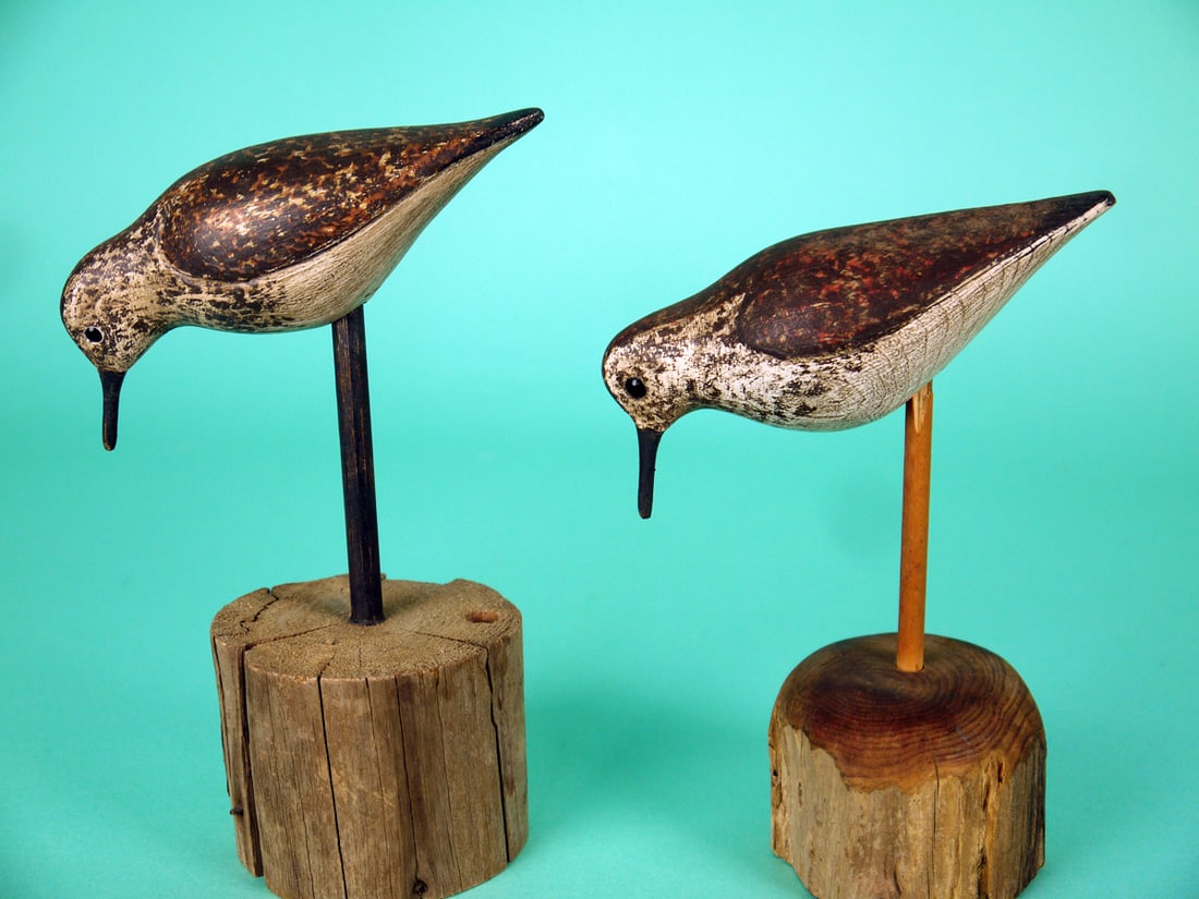 TWO SANDERLINGS, S. MOREY: TWO SANDERLINGS by Steve Morey, Tuckerton, NJ. Very good original paint and structural condition. Both feeding models with relief-carved wings. Both with detailed painted feather work and tiny bead