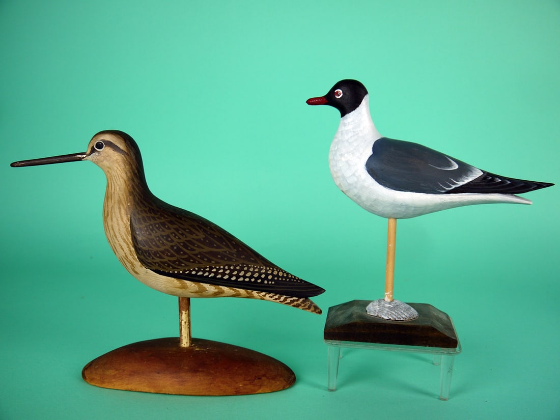 TERN/YELLOWLEGS, D. RHODES: YELLOWLEGS AND ONE-HALF SIZE TERN by Dave Rhodes, Absecon, NJ. Good original paint and structural condition. The yellowlegs with some paint loss to bill. Both with relief-carved wings and raised wing