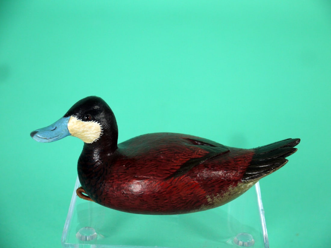 MINIATURE RUDDY DUCK, J. WOOD: MINIATURE RUDDY DUCK by John Wood, Venice, FL. Excellent original paint and structural condition. Carved wing tips. Slightly turned head retains tiny bead eyes and bill with detailed carving. Retains