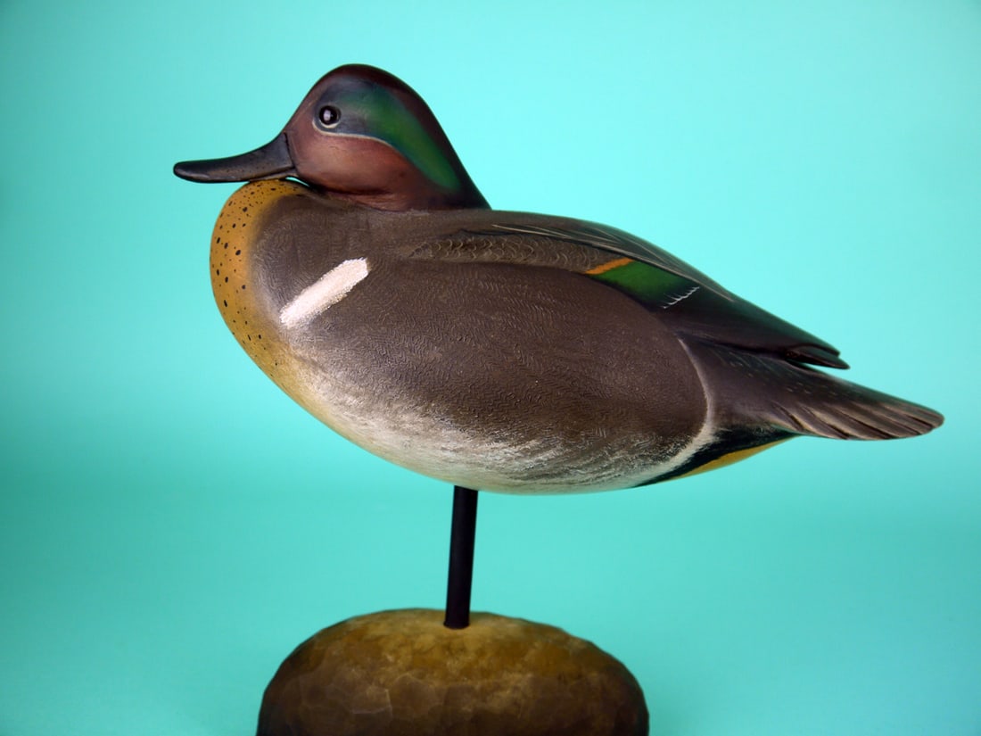 GREEN WING TEAL DRAKE, L. MAIORANO: GREEN WING TEAL DRAKE by Leonard "Lenny" Maiorano, Rutherford, NJ. Excellent original paint and structural condition. Standing, snug-head model with head resting on breast. Raised crossed wing tips an