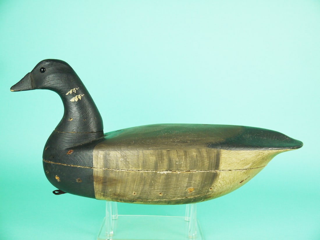 BRANT, BARNEGAT, NJ: BRANT, Barnegat, NJ. Very good original paint and structural condition. Hollow construction. Carved by the same hand that made the documented and well-known broadbills that have been attributed to Jes