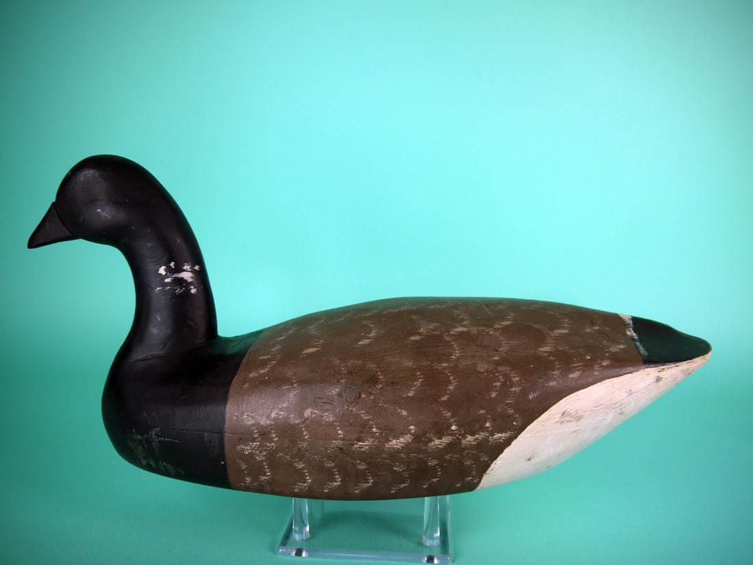 BRANT, E. ORTLEY: BRANT by Eugene Ortley, Pt. Pleasant, NJ. Very good original paint and structural condition. Three-piece construction. Keel removed. Overall length is approximately 17 1/2 inches. 150-250