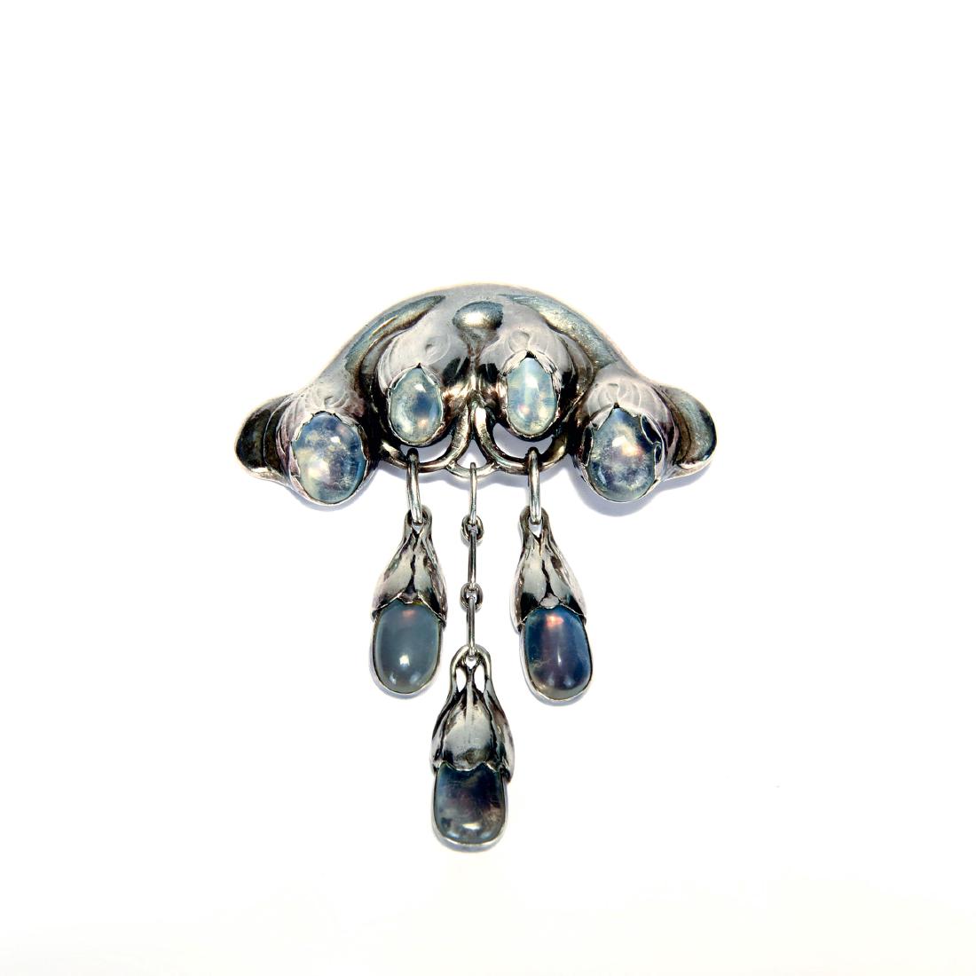 Brooch, c1915 (1 of 1)