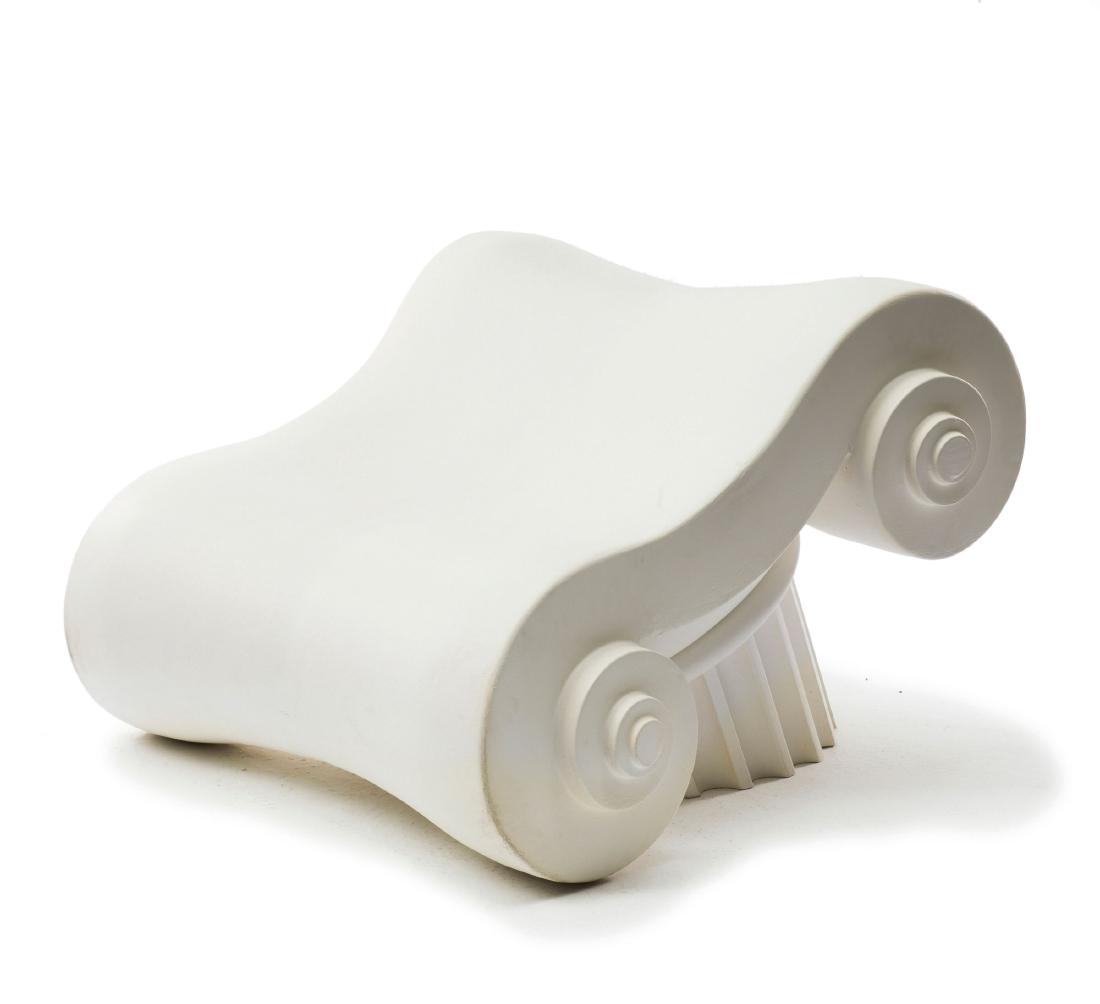 Seating object 'Capitello', 1971: Studio 65, H. 79 x 116 x 111 cm. Made by Gufram, Balangero, 1986. Polyurethane foam with white caoutchouc lacquer. Marked: GUFRAM MULTIPLE 86 CAPITELLO 114/500.