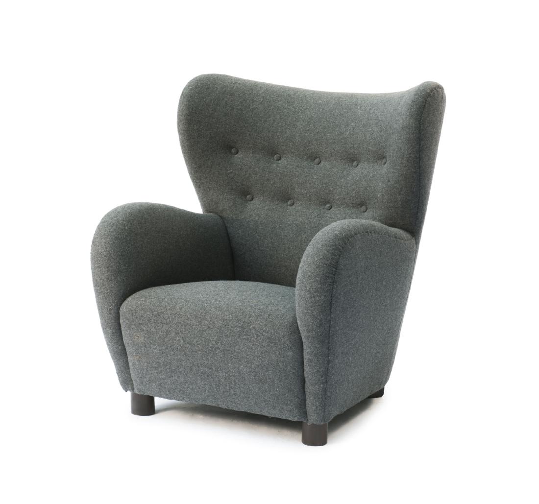 Easy chair, 1940s: Flemming Lassen (attributed), H. 95 x 83 x 93 cm. Made by Fritz Hansen, Aller¿d or Jacob Kjaer, Copenhagen (attributed). Wood, grey fabric.