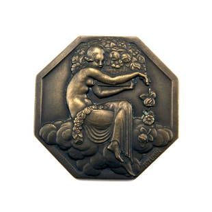 Medal 'Exposition Internationale des Arts DŽcoratifs,: Pierre Turin, 6 x 6 cm. Made by Paris Mint. Copper, dark patina, textured pattern. Verso: EXPOSITION INTERNATIONALE des ARTS DECORATIFS INDUSTRIELS MODERNES PARIS 1925. Signed: P. TURIN, horn of plent
