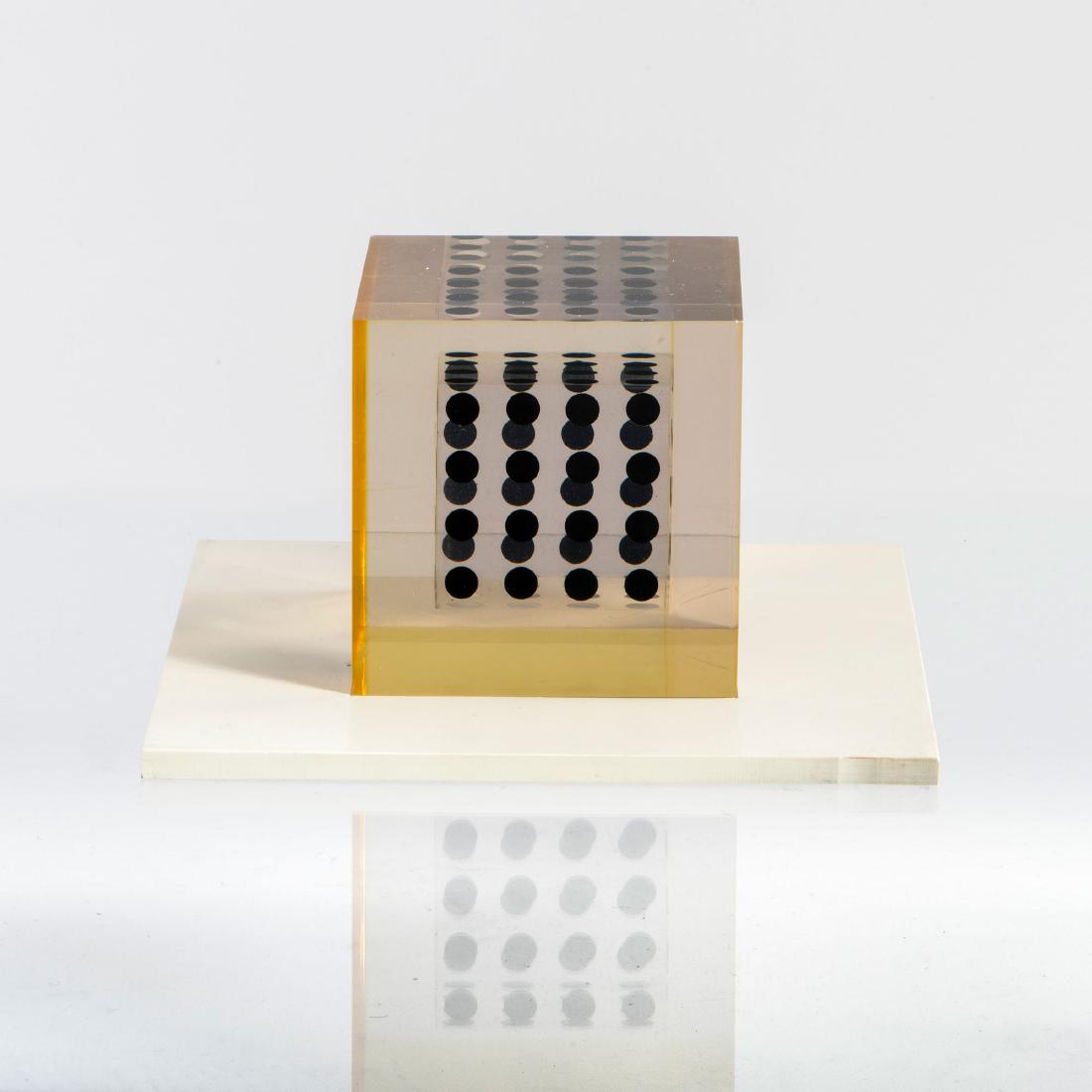 'Deformazione ottico-dinamica - cubo, serie a punti O', (1 of 5)