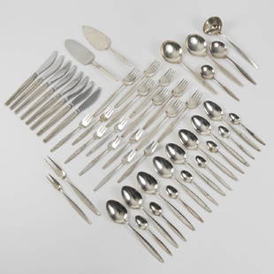 Tias Eckhoff, 'Cypress' silverware, 1954: Tias Eckhoff, 'Cypress' silverware, 1954, 49 Teile. L. 12.5-22.5 cm. Made by Georg Jensen, Copenhagen. Silver, stainless steel blades. Marked: GEORG JENSEN, STERLING DENMARK, GEORG JENSEN STAINLESS. 