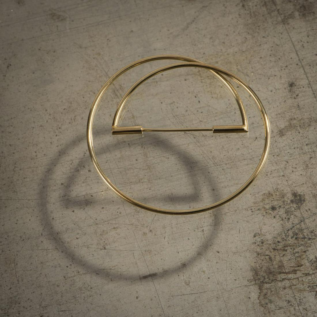 Hans Hansen, Brooch, 1970s: Hans Hansen, Brooch, 1970s, 18ct yellow gold. 8 grams. D. 5 cm. Execution: Georg Jensen, Copenhagen. Signed: 750, maker's mark, HaH (embossed).,