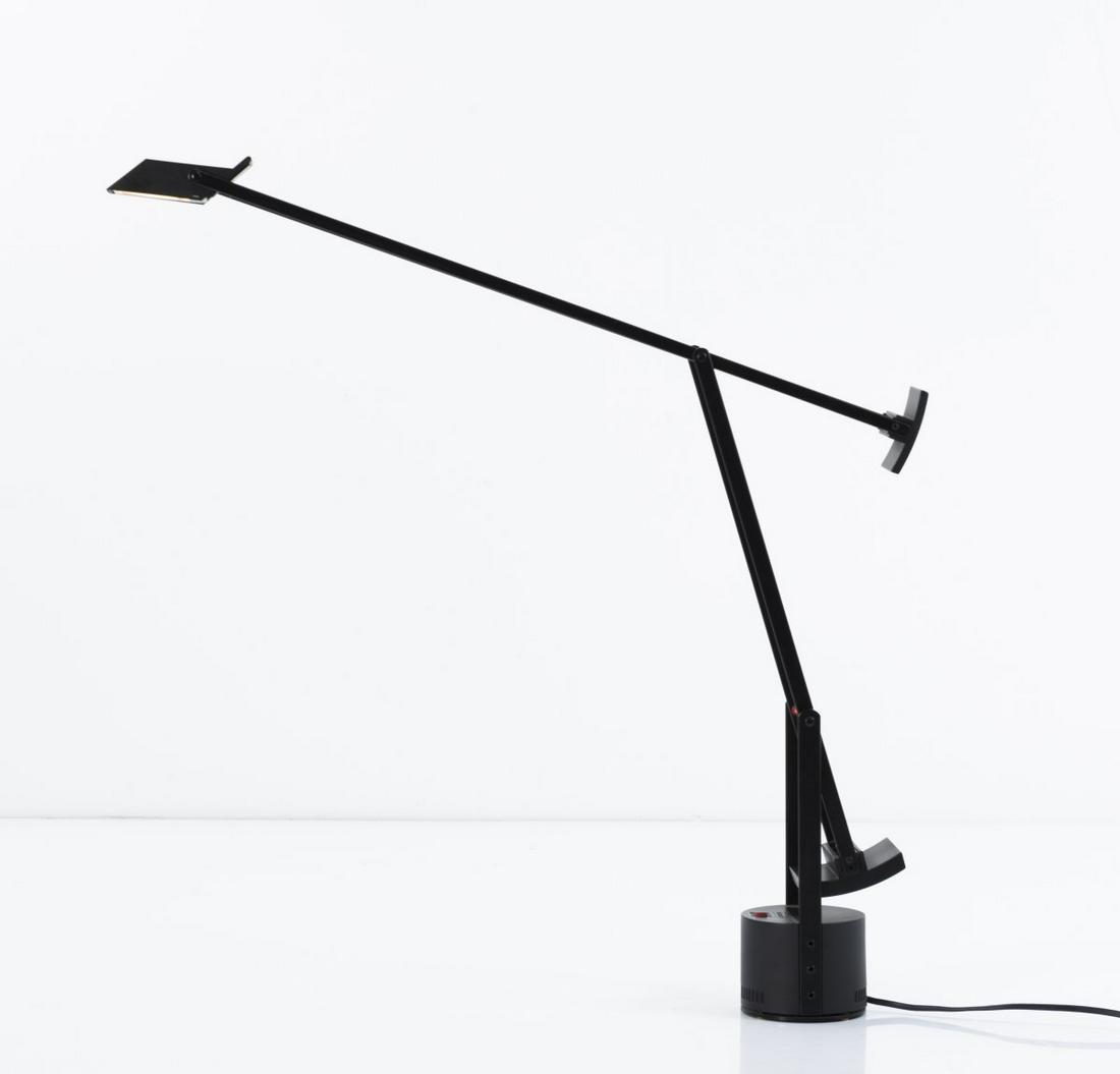 Richard Sapper, 'Tizio' table light, 1972: Richard Sapper, 'Tizio' table light, 1972, H. 120.5 cm (max.). Made by Artemide, Milan. Sheet metal, painted black, black plastic. Marked: manufacturer's stamp; paper label., Cat. Kunst die sich nutzl
