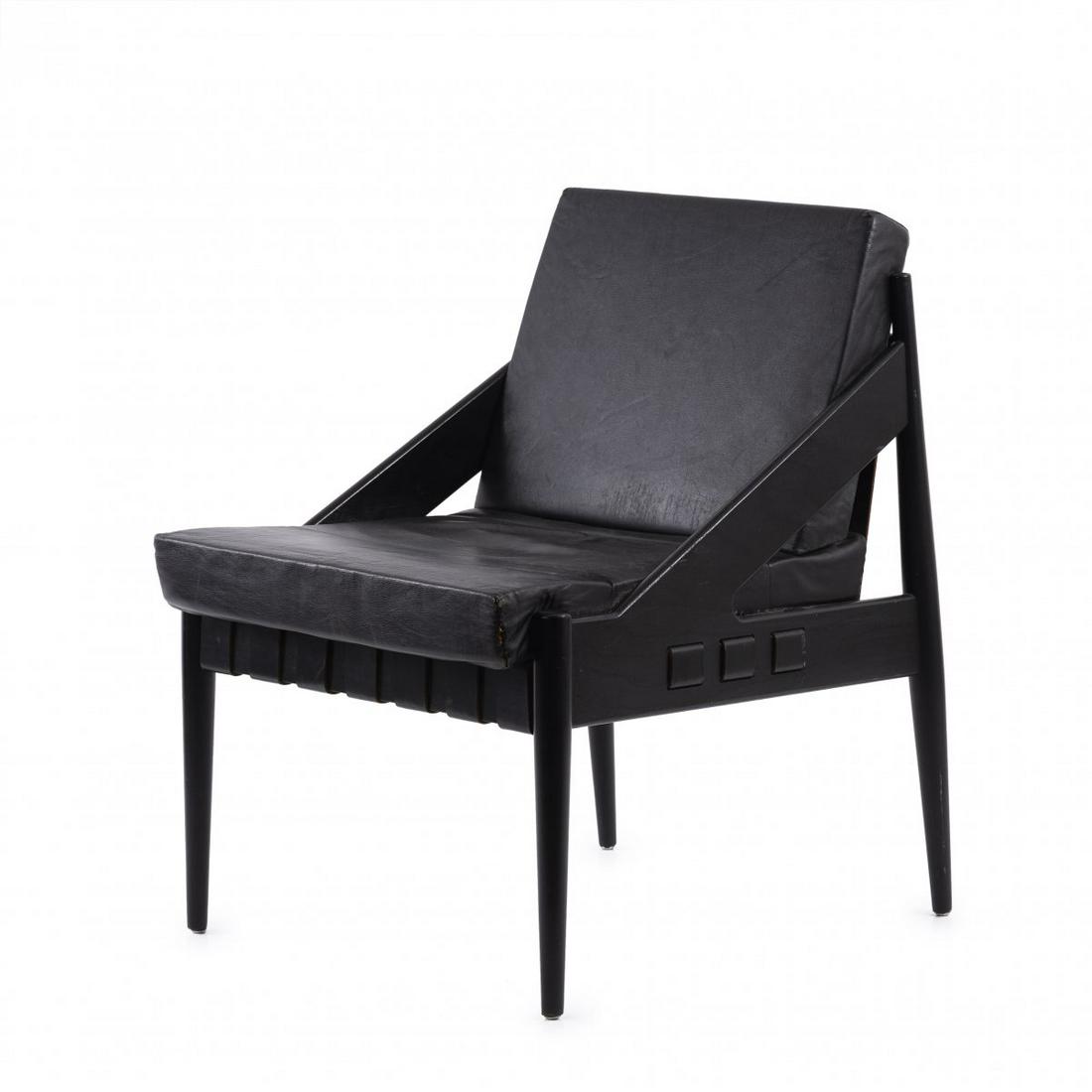 Egon Eiermann, Easy chair 'SE 22', 1969: Egon Eiermann, Easy chair 'SE 22', 1969, H. 80 x 60,5 x 68 cm. Made by Wilde & Spieth, Esslingen. Wood, lacquered black, black leather. Marked: inventory label DB 2386., Exh., Egon Eiermann: Die Mobel