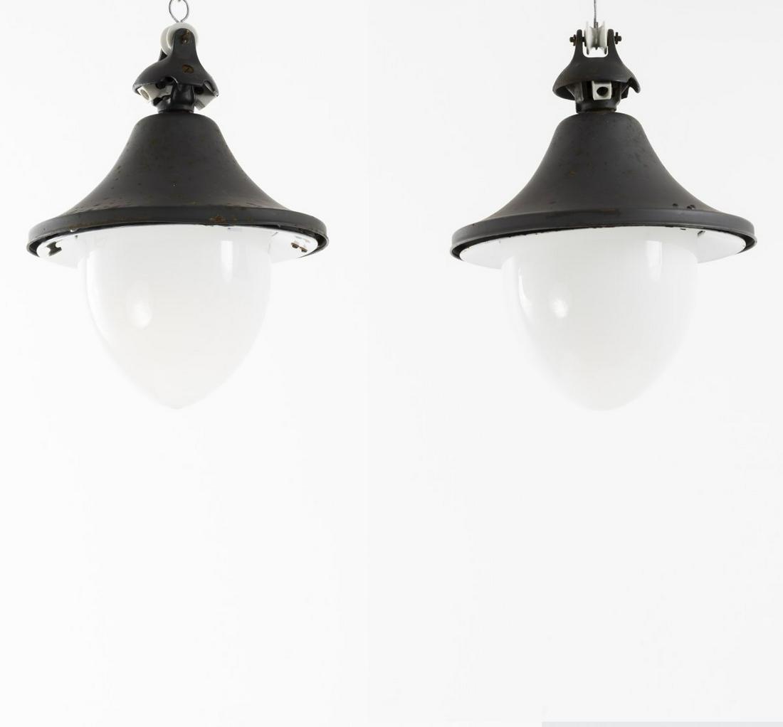 Kandem - Körting & Mathiesen,: Kandem - Körting & Mathiesen, Leipzig-Leutzsch, Two '529' ceiling lights, 1930s, H. 35 cm, D. 27 cm. Sheet metal, varnished grey or enamelled white, respectively, porcelain, cased glass, clea