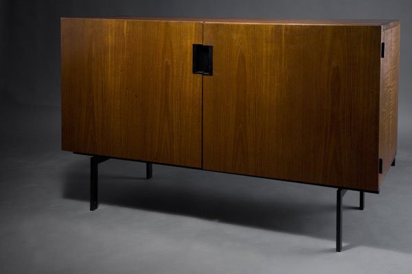 Cees Braakman. Small 'DU' sideboard, designed c.: Cees Braakman. Small 'DU' sideboard, designed c. 1959-60. H. 71.5 x 109.5 x 45 cm. Made by UMS Pasto, Utrecht, in the 1960s. Rectangular steel, painted black, wood with teak veneer. Marked: Maker's ma