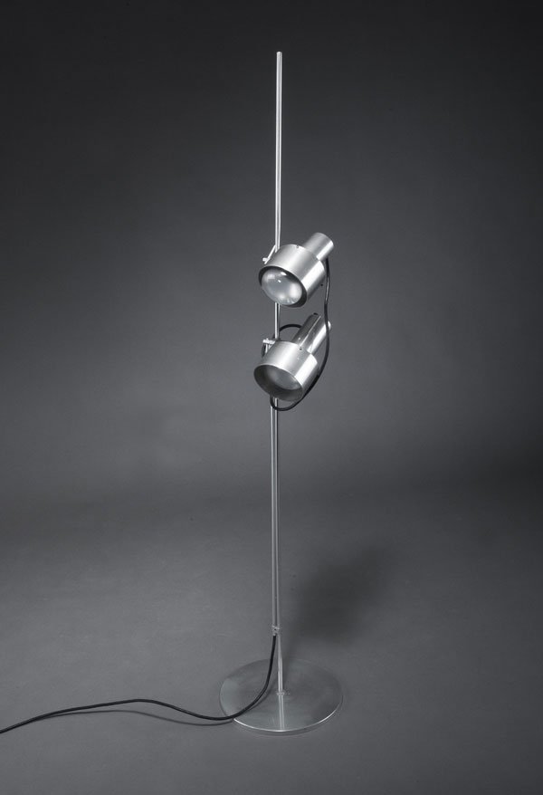 Peter Nelson. 'No. FA2' floor light: Peter Nelson. 'No. FA2' floor light, designed in 1967. H. 138 cm. Made by Architectural Lighting, Berkshire. Polished aluminium, chrome-plated tubular steel.