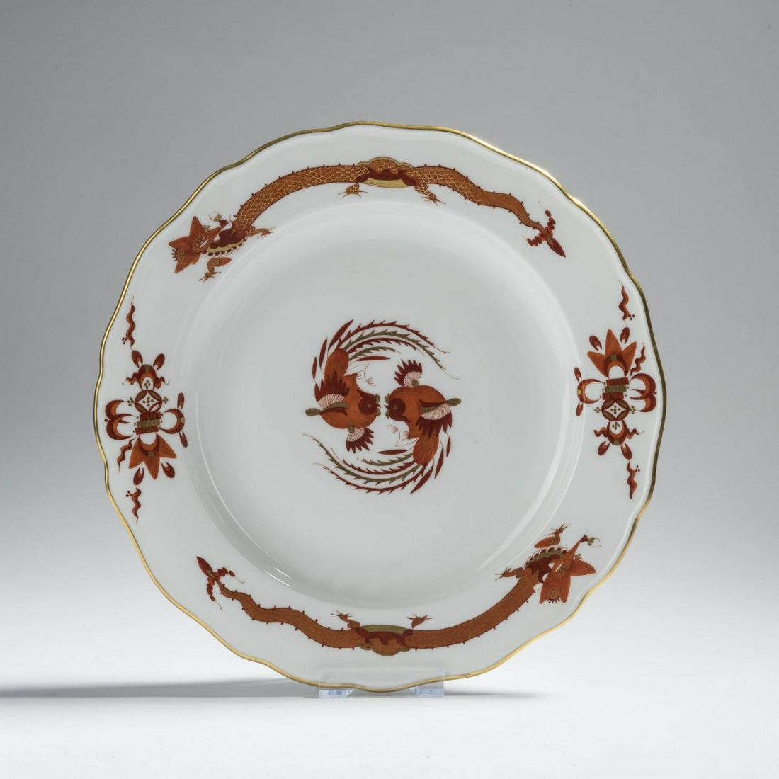 StPM Meissen, Decorative plate 'Coral Court Dragon', (1 of 3)