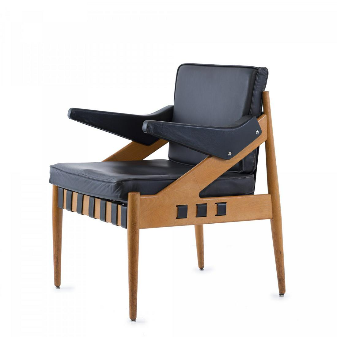 Egon Eiermann, Armchair 'SE 122A', 1958/59: Egon Eiermann, Armchair 'SE 122A', 1958/59, H. 82 x 60.5 x 63 cm. Made by Wilde & Spieth, Esslingen. Beechwood, black straps, black synthetic leather., Cf. exh. Egon Eiermann. Die Möbel, Badi