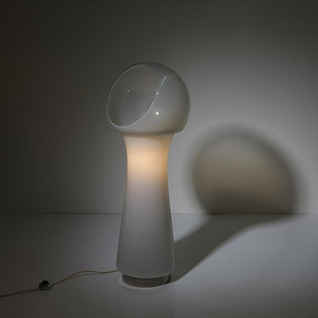 Aldo Nason (attr.), Floor lamp, 1970s: Aldo Nason (attr.), Floor lamp, 1970s, H. 110 cm, D. 38 cm. Made by AVM Mazzega, Murano (attr.). Sheet metal, chrome-plated, white glass, streaks.,