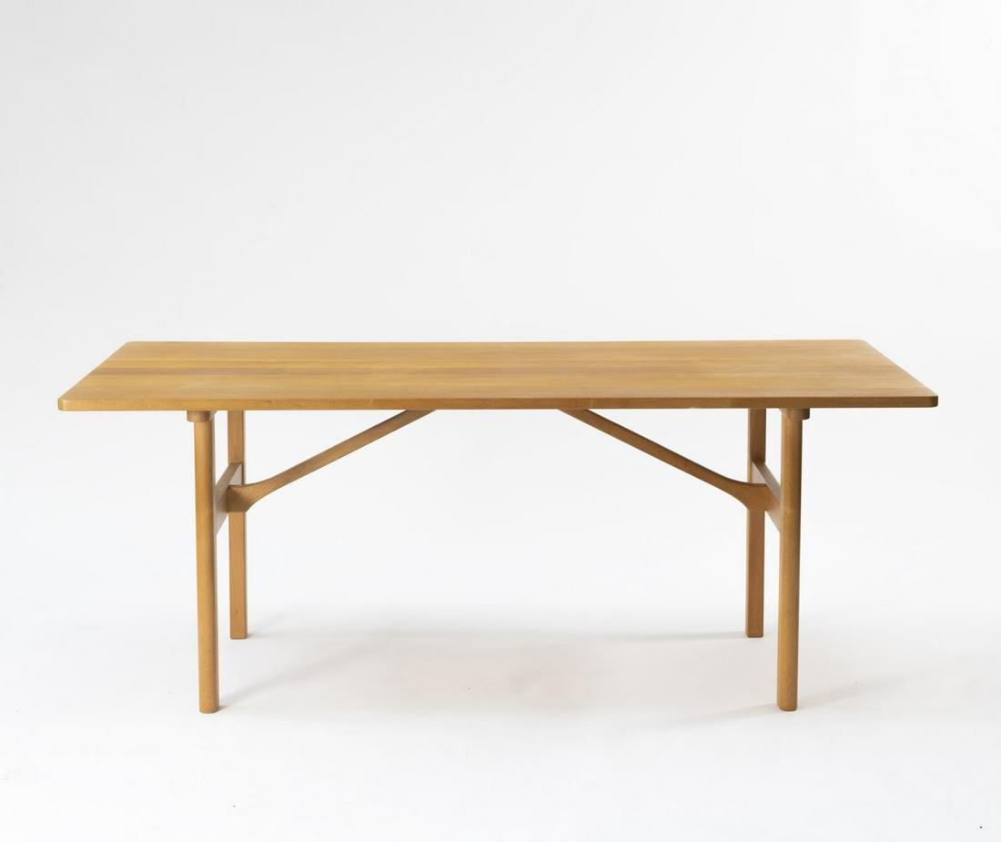 Børge Mogensen, Dining table '6284', 1962: Børge Mogensen, Dining table '6284', 1962, H. 70 x 180 x 90 cm. Made by Fredericia Stole Factory, Fredericia. Oak wood. Marked: maker's sticker with designer details., Karlsen, Møbler te