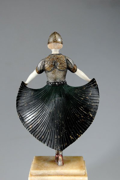 : Demetre H. Chiparus (Dorohoi 1886 - 1947 Paris), Paris. 'Actress', c. 1925. H. 44 cm (incl. base). Bronze, silver-plated and gilt, painted dark-green and red, face, throat and arms of carved ivory. Ha