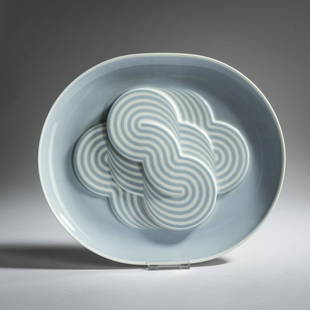 Natale Sapone (1920 Reggio Calabria - 2002 Frauenfeld),: Natale Sapone (1920 Reggio Calabria - 2002 Frauenfeld), New Year's plate in porcelain, 1972, Porcelain, printed in color and glazed. L. 35.6 x 30.6 x 3.3 cm. Typographically inscribed on the outer wal