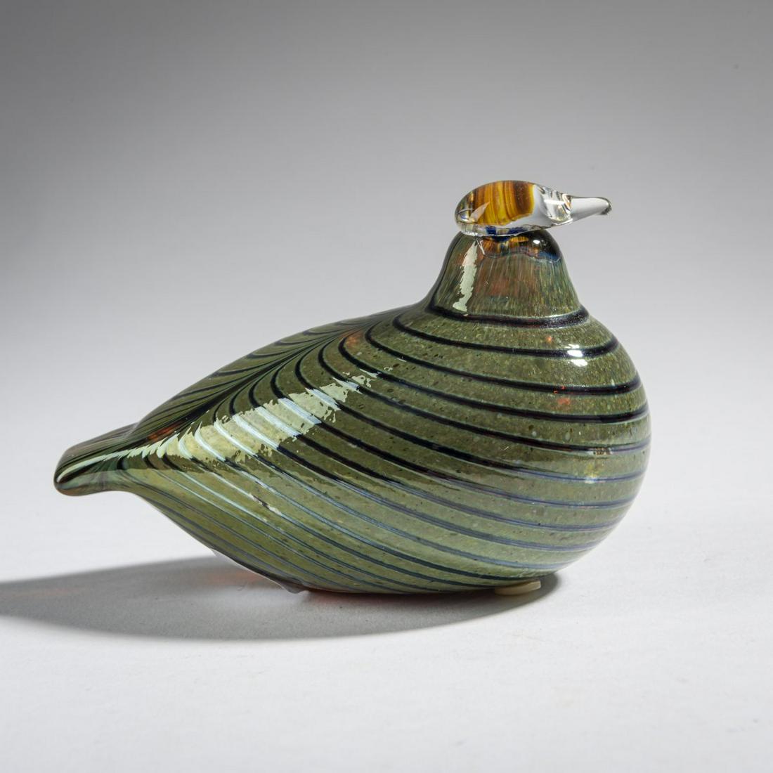 Oiva Toikka (1931 Viipurin maalaiskunta, Finland - 2019: Oiva Toikka (1931 Viipurin maalaiskunta, Finland - 2019 Helsinki, Finland), 'Kansallis-Osaki-Pankii', ca. 1985, H. 7 x 10.5 x 6 cm. Nuutajärvi, Notsjö for Iittala, Kalvola. Cased glass, colo