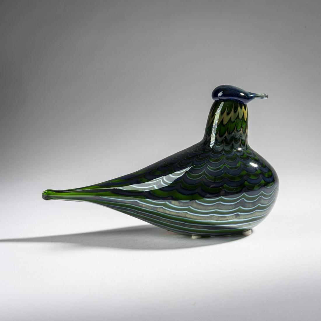 Oiva Toikka (1931 Viipurin maalaiskunta, Finland - 2019: Oiva Toikka (1931 Viipurin maalaiskunta, Finland - 2019 Helsinki, Finland), 'Viitakana', 1993-98, H. 13 x 21 x 8.5 cm. Nuutajärvi, Notsjö for Iittala, Kalvola. Cased glass, bottle green, par