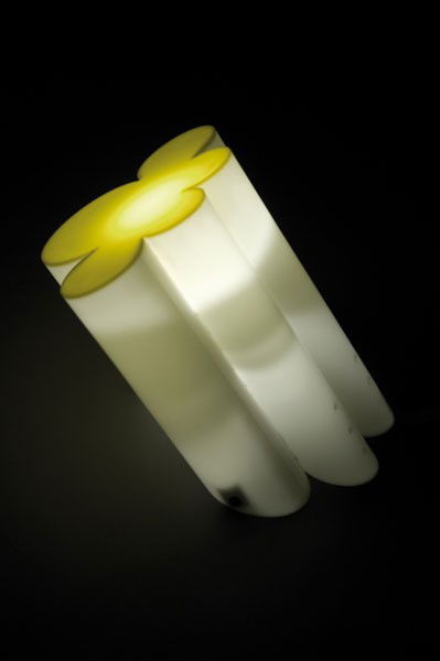 Superstudio. 'Passiflora' table light, designed in: Superstudio. 'Passiflora' table light, designed in 1966. H. 28 x 30 x 22 cm. Made by Franscesconi & C., Roncadelle for Design Centre, Italy, in the 1970s. White and yellow plastic, metal. Marked: Dist