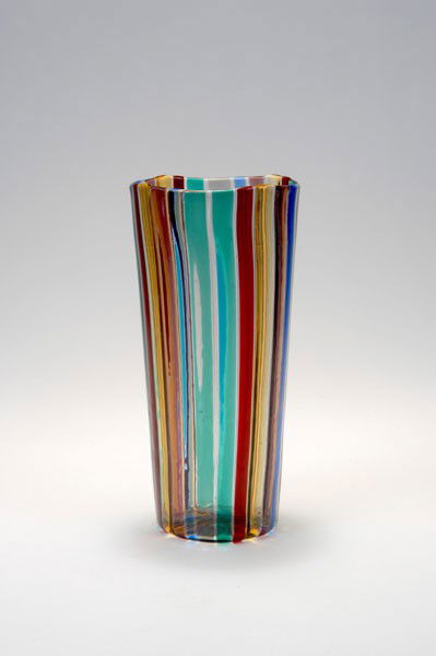 Gio Ponti. Vase. H. 15.5 cm. Designed in 1955. Ma: Gio Ponti. Vase. H. 15.5 cm. Designed in 1955. Made by Venini & C. Clear glass with polychromatic fused glass rods.