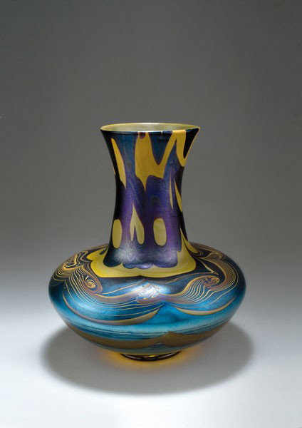 Louis C. Tiffany, New York. Vase, 1901. H. 30.4 c