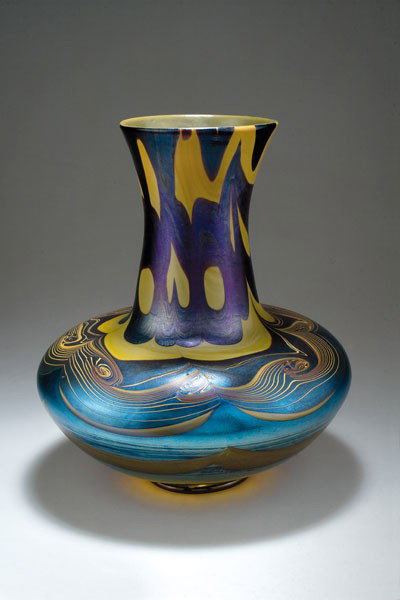 Louis C. Tiffany, New York. Vase, 1901. H. 30.4 c - 5