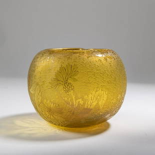 Daum Frères, Nancy, 'Bleuets' vase, c. 1895: Daum Frères, Nancy, 'Bleuets' vase, c. 1895, H. 10.5 cm, Ø 13 cm. Cased glass, colorless and opalescent yellow; All-over etched motif with blooming cornflowers contoured in needle