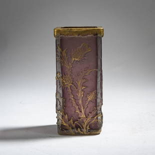 Daum Frères, Nancy, 'Chardons de Lorraine' vase, c. 1896: Daum Frères, Nancy, 'Chardons de Lorraine' vase, c. 1896, H. 12 cm. Overlaid glass, colorless and pink. Etched, engraved and gilded. Motif with blooming thistles on a rough background. Bottom