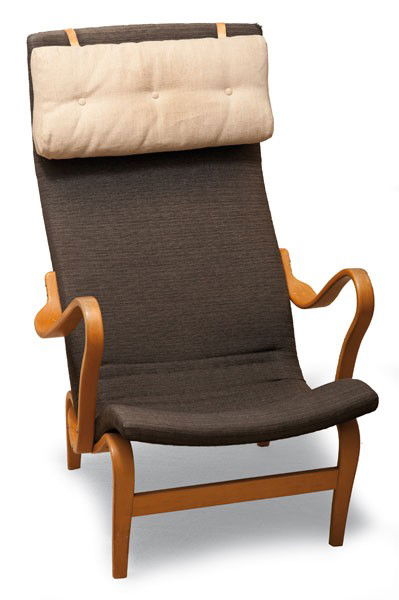 Bruno Mathsson. 'Pernilla' armchair, designed in 1936. : Bruno Mathsson. 'Pernilla' armchair, designed in 1936. H. 98 x 65 x 88 cm. Made by Karl Mathsson, Varnamo, in 1944. Distributor: Ilums Bolighus, Copenhagen. Laminated birchwood, grey woollen fabric. M