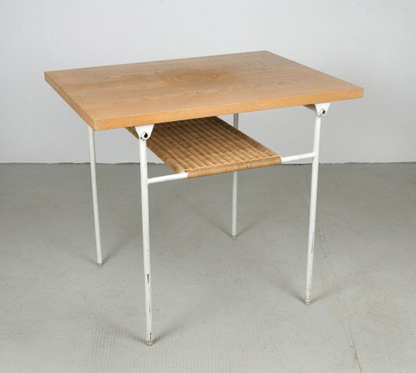 Egon Eiermann: Egon Eiermann. 'Expo' table, designed in 1958. H. 70.5 x 80.5 60 cm. Made by Wilde & Spieth, Esslingen. Tubular steel, painted white, elmwood, wickerwork.