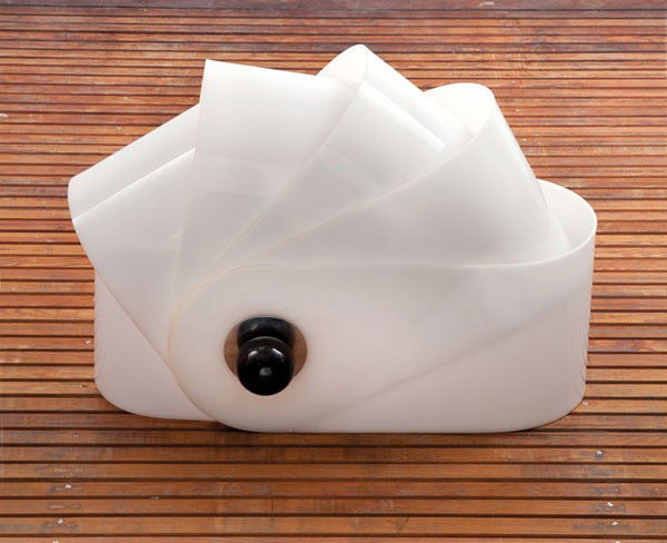 Superstudio; Natalini, Adolfo; Toraldo di Francia, Cris: Superstudio. 'Gherpe' table light, 1967. H. 43 cm (max.). Made by Francesconi & C., Roncadelle, for Design Centre, Milan. Metal frame, white plastic lamella, black plastic.