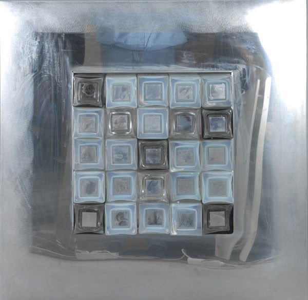 Brotto, Angelo: Angelo Brotto. Illuminated object, designed in 1973. 80 x 81 cm. Made by Esperia, Poggibonsi. Sheet steel, glass cubes, opal white and clear, applied metal platelets. Signed: Brotto 73.