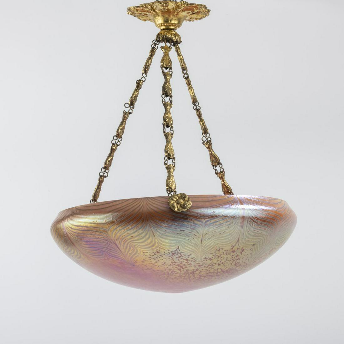 Loetz, Klášterský Mlýn, 'Phänomen' ceiling light, 1907: Loetz, KlÃ¡Å¡terskÃ½ MlÃ½n, 'PhÃ¤nomen' ceiling light, 1907, H. 35 cm, Ã˜ 35 cm. Cased glass, colorless and pink, warped silver-yellow threads and dots, gold and pearlescent mattluster, si