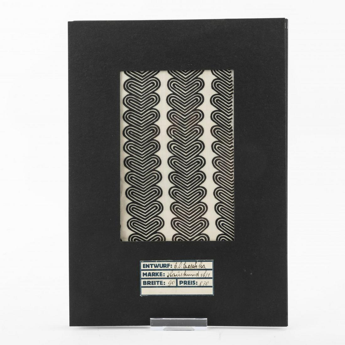 Carl Otto Czeschka , Three swatches 'Feldlerche', 'Fischreiher' und 'Haushund', 1910-11: Carl Otto Czeschka , Three swatches 'Feldlerche', 'Fischreiher' und 'Haushund', 1910-11, 18.6 x 12 - 18.6 x 12.5 cm. Made by Wiener Werkstätte. Light silk, printed in black. Each mounted in a pas