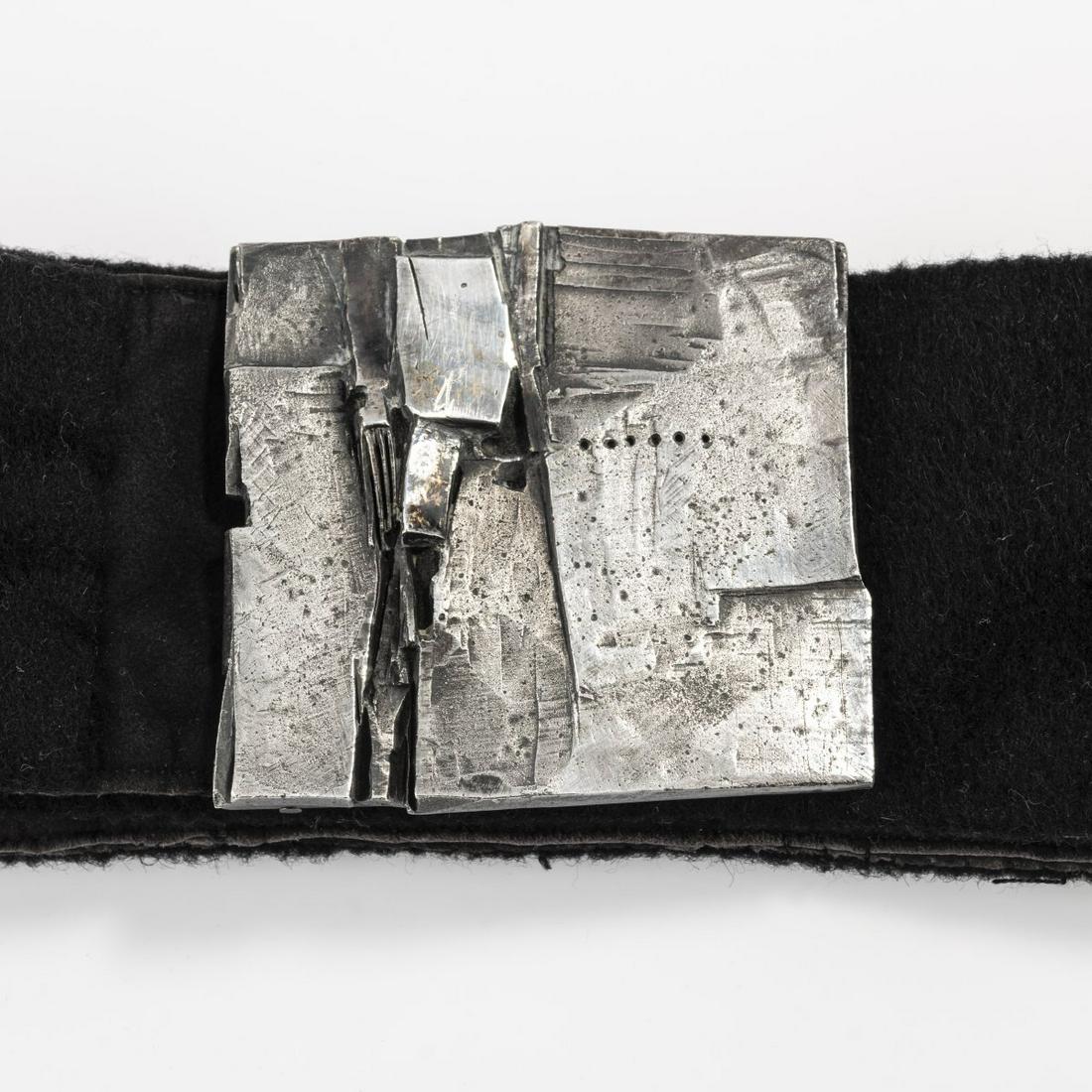 Othmar Zschaler (1930 Chur - lives in Berne), Belt buckle with textile belt, 1973 (1 of 3)